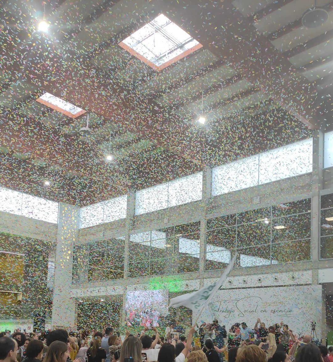 Felipcano's tweet photo. Traca final 🎉 
#CongresoTS @COTSclm @cgtrabajosocial https://t.co/oVLPKPgUdN