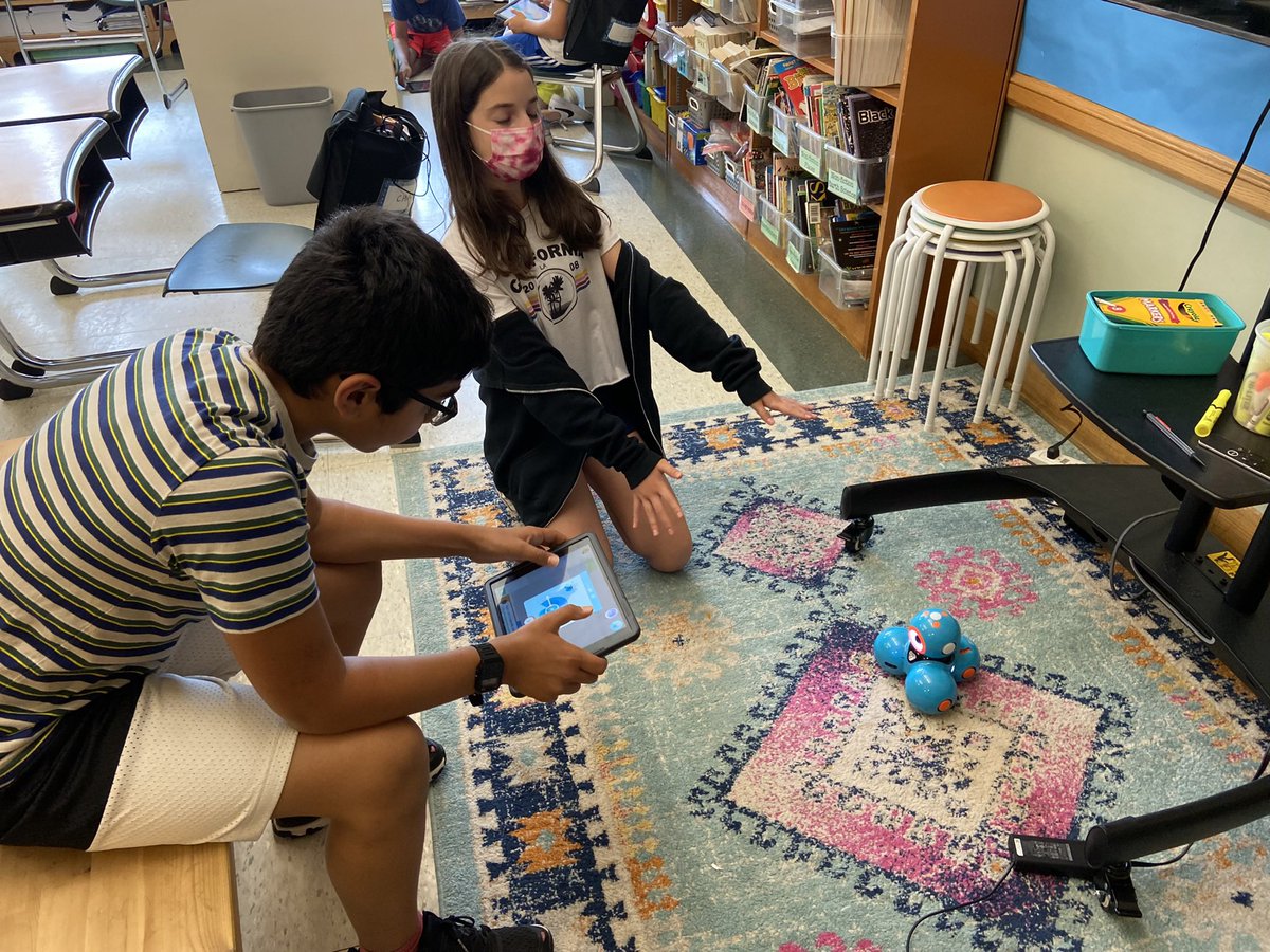 QRGeraghty's tweet photo. Thank you, Mrs. Carroll, for teaching us how to code using Dash!  @QRGega @qrcarroll #qrspride https://t.co/ryKFtLFKtq