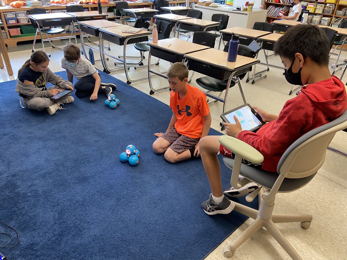 QRGeraghty's tweet photo. Thank you, Mrs. Carroll, for teaching us how to code using Dash!  @QRGega @qrcarroll #qrspride https://t.co/ryKFtLFKtq