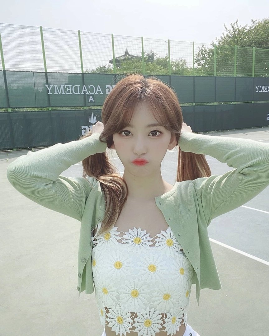 dont_need_yl's tweet photo. #🌸📸

        « уринын drop it like 𝗵𝗼𝘁 
                      𝗵𝗼𝘁 𝗵𝗼𝘁 𝗵𝗼𝘁 » https://t.co/eYGouL8d7o
