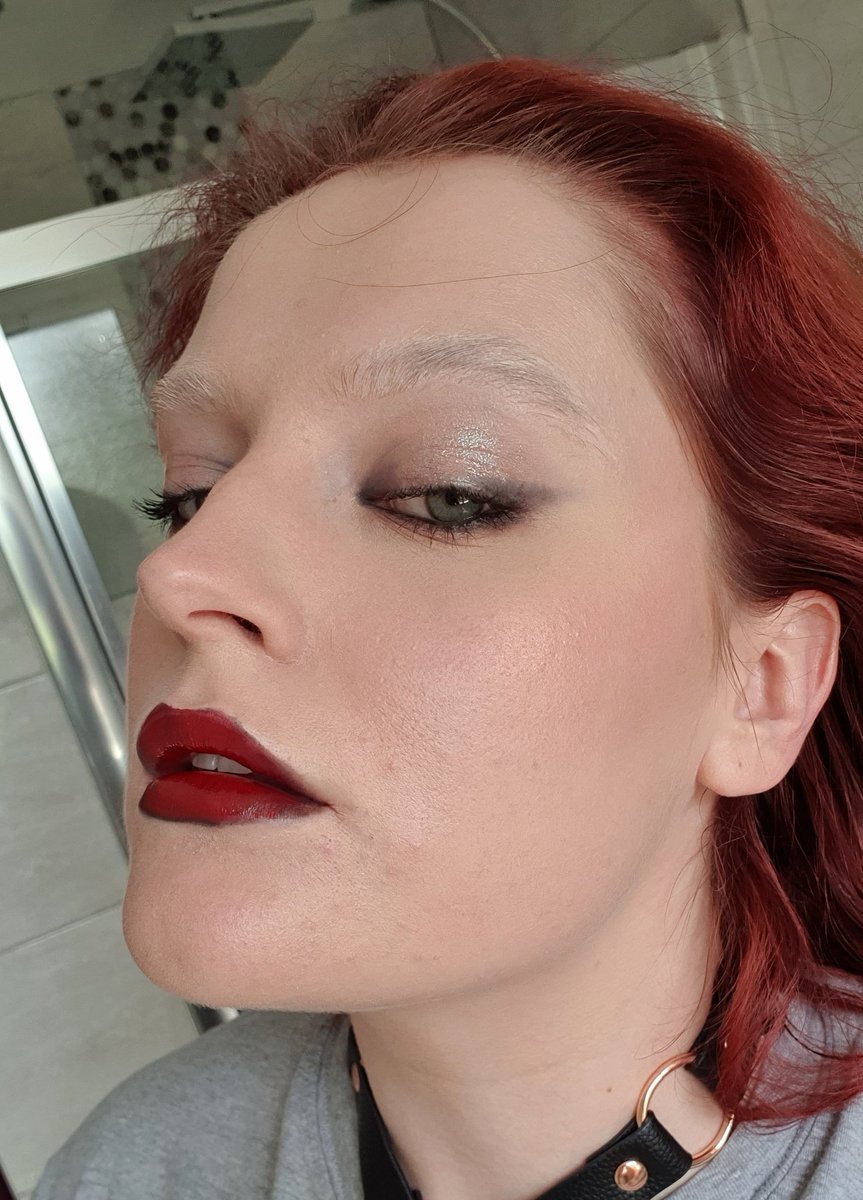 itsalsocharley's tweet photo. 𝔅𝔩𝔢𝔞𝔠𝔥𝔢𝔡 𝔟𝔯𝔬𝔴𝔰 🥀⛓ https://t.co/nPROTLcYws