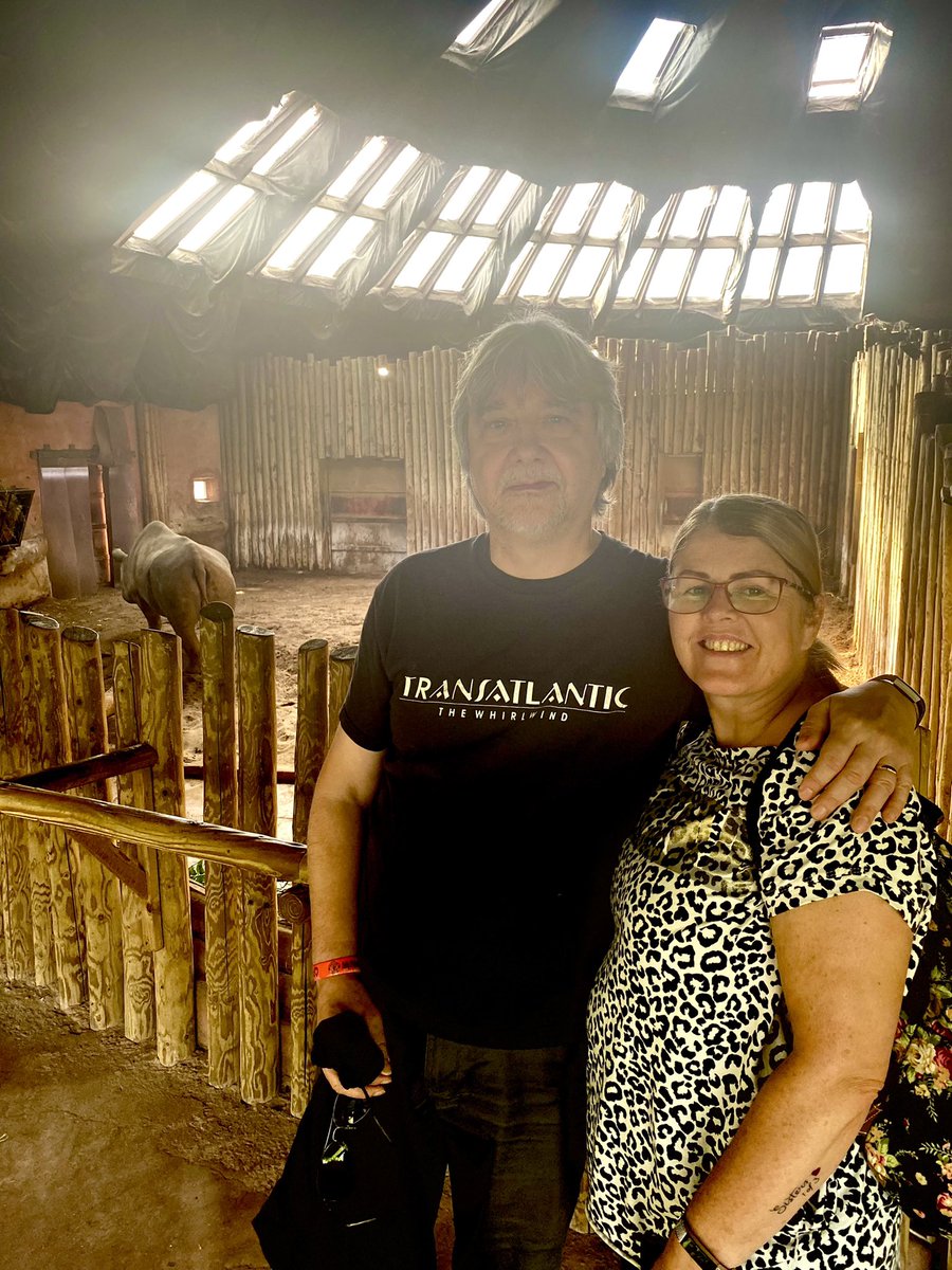 katiedolotko's tweet photo. @chesterzoo Mum and dad at dads favourite exhibit🥰 https://t.co/kzVPw5KIwo