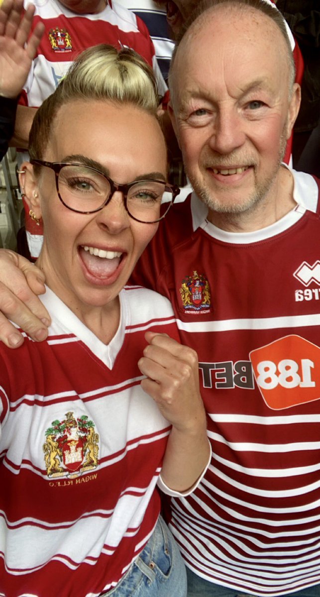 NicMav's tweet photo. Before and after 🍒⚪️🏆🙌🏼
24 years since @avtservicesltd took me to my first challenge cup final and here we are again…thankfully a better result today (👀😬)…so grateful for this game and our resulting bond and time spent together watching it over the years ❤️@WiganWarriorsRL https://t.co/iEG9hTyXT6