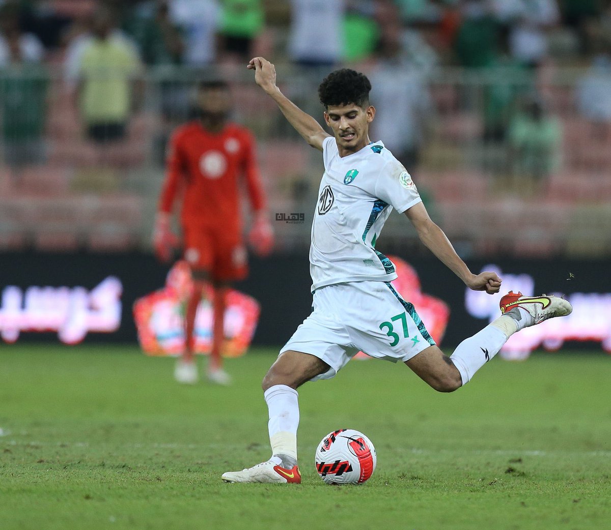 Amer_Abdulla's tweet photo. (نقطة) قد تنقذ الموسم 

عبدالرحمن غريب .. حمل اشارة القائد وحمل الاهلي على اكتافه حتى الاصابة ..
الربيعي وهندي وهيثم عسيري .. بروح ابناء الاكاديمية الاهلاوية .. بروح الغَيارى .. حافظوا على الامل بعد اخطاء الادارة والمدربين والاجانب 

ابنوا عليهم الفريق الجديد 
#النصر_الأهلي https://t.co/0IgW45Fsfz