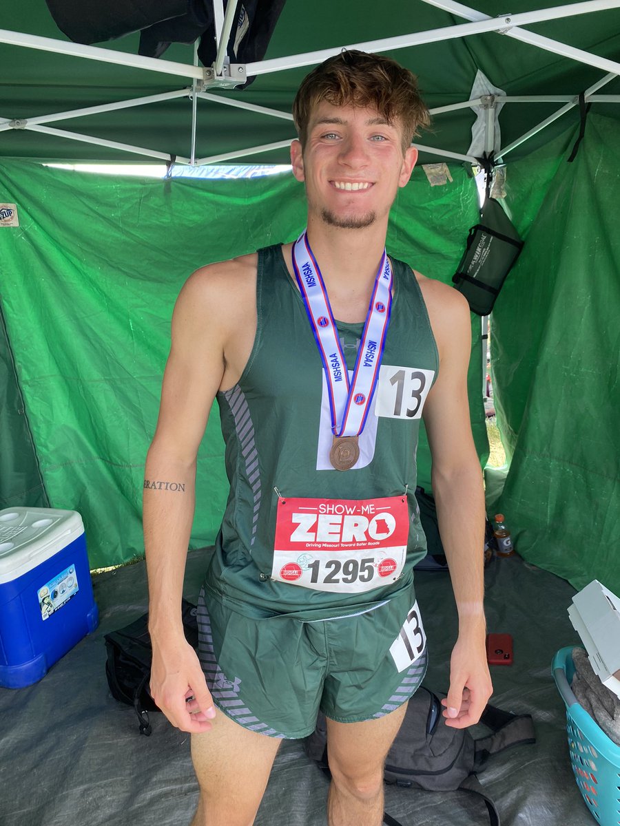 De Soto73 Boys Track tweet media