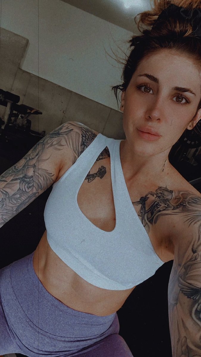 Megan Anderson tweet media