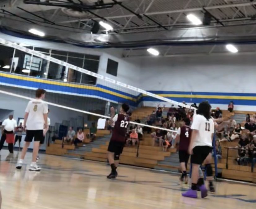 Unfortunately the season for your Mustangs is over, but they put up an amazing fight against St Ignatius. 16-25, 25-18, 26-28!! WE ARE SO PROUD OF THEIR SEASON, and appreciate all the support! #mortonpride