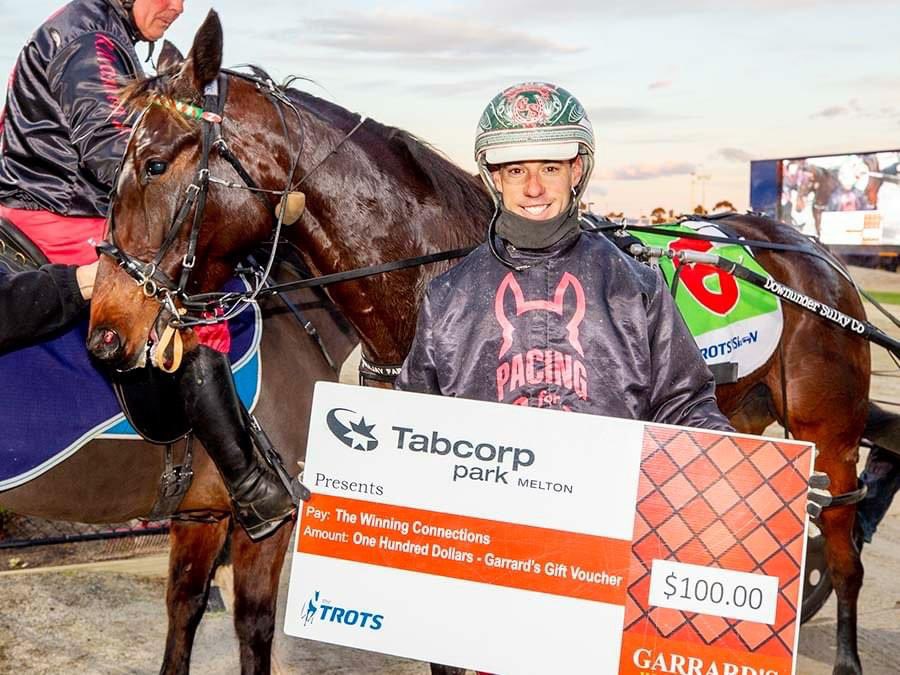 Larajay Farm tweet media