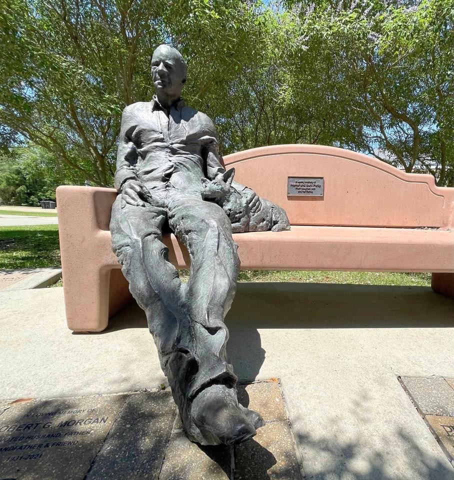 SableRhoden's tweet photo. Writer Walker Percy was born on this day in 1916. This tribute to Percy, along with his beloved dog Sweet Thing, was erected outside the Madisonville Library in 2016.

#WalkerPercy #Madisonville #StTammany #SableRhoden https://t.co/NbyFcyYxbM