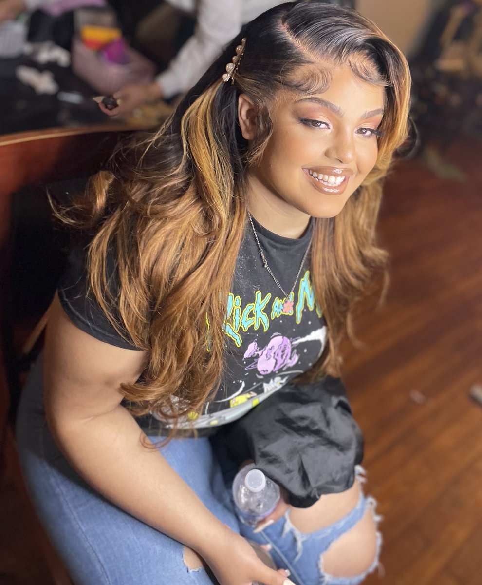 _toohuman___'s tweet photo. Yesterday’s Prom Recap✨😌 I love giving a full DollExperience🥰 https://t.co/3SK6syPmkd
