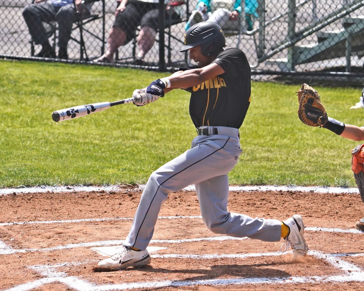 GHalePhoto's tweet photo. Swings of Snider Frosh B. Logan and L. Fry.  These 2 went yard, back to back in the 1st inning of the 2022 Sect at Dekalb.  I doubt that has ever been done by Freshmen in the history of the IHSAA. Snider defeated Northrop 13-2 in 56 innings. https://t.co/e6DebSehqL