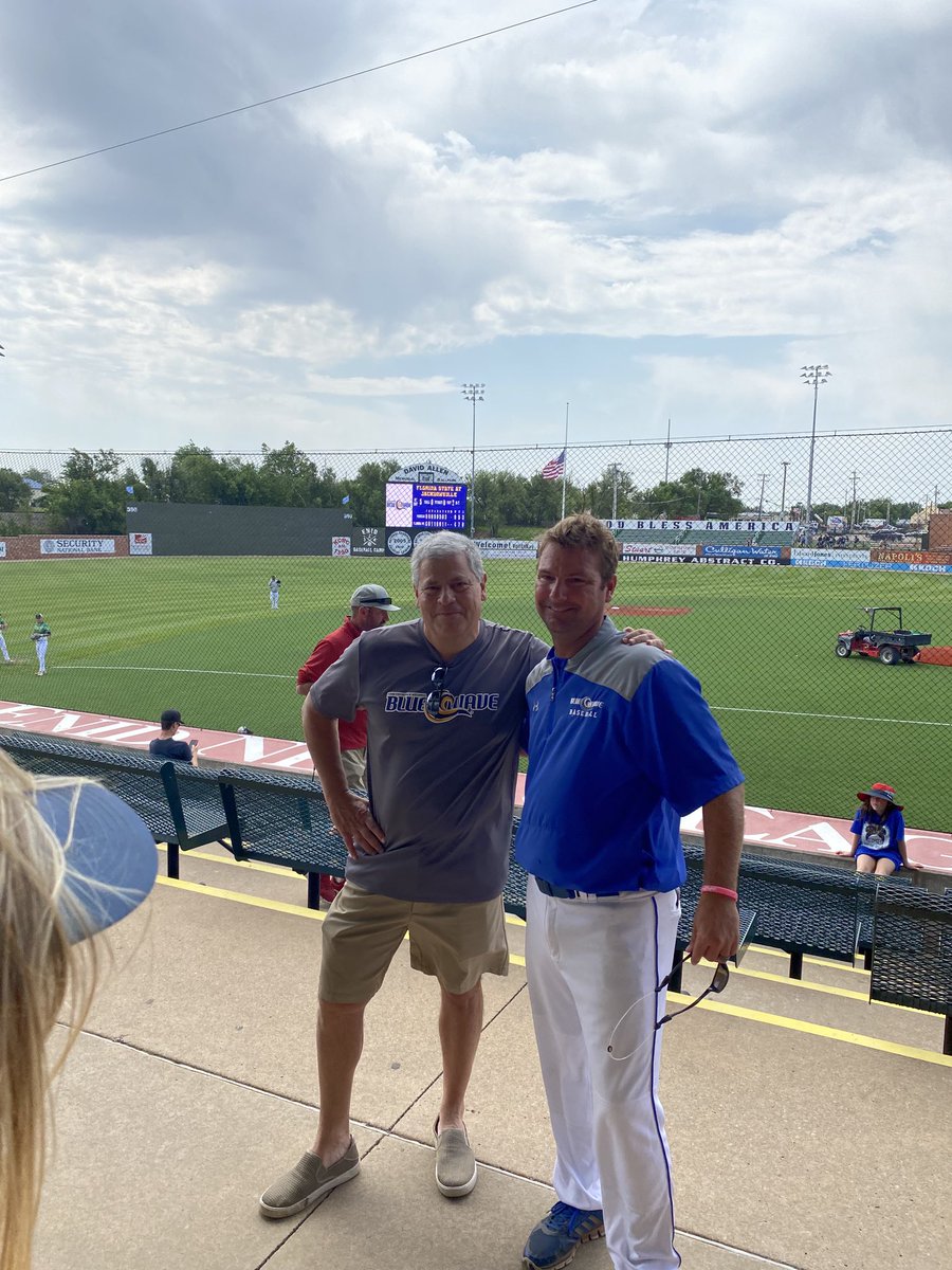 Congratulations to Coach Frick and the ⁦<a href="/FSCJ_Official/">Florida State College at Jacksonville</a>⁩ Baseball team for taking game 1 at the NJCAA DII World Series 4-0! #Winningbaseball