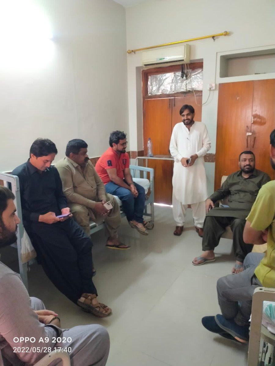 ShareefhPSF's tweet photo. Visited injured workers of PSF's JPMC unit due to gunshots of #TerroristJamiat along with GS PS104 @FGhani22 , @FarhanA82570638 info sec PSF District East &amp; @SarfarazBabber
#BanIJT
#TerroristJamiat https://t.co/1qZMyqXWhi
