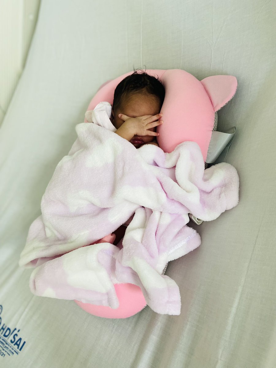 ausdrey_hp's tweet photo. Aitha durmiendo tranquila/ pero mamá le abre la ventana 🤦🏾‍♀️👧🏽🥹❤️🤣. https://t.co/J0q0vxye8s