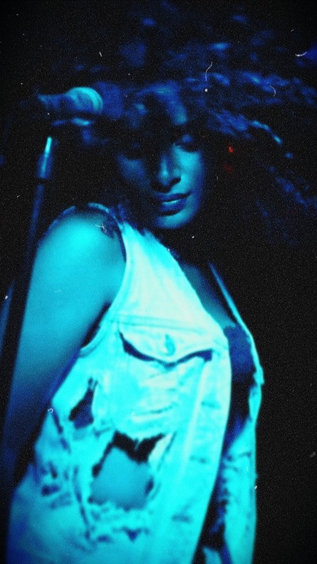 yaxx_castillo's tweet photo. I did a thing 👉🏽👈🏽

So I started a photography collection
"Stage vibes and other demons"
This is the first item 
"Baby got blues"
This pic was taken by the amazing @azulapompina and it's one of my faves stages pics. She has a blue soul.
5/5 ed
3 $XTZ
https://t.co/b4EAzYliHJ https://t.co/P961lWwVE1