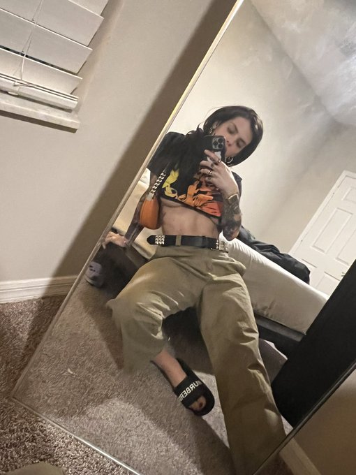 Only women hit on me https://t.co/eVh0TMJfLV