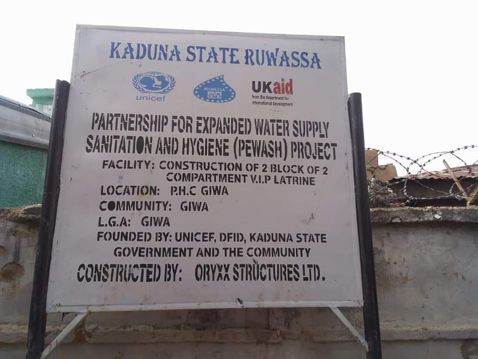 calped4devt's tweet photo. @KDRUWASSA @elrufai @KadunaMOH @AMBaloni @kadppa2 @KADPPA_ @bk4deeza @kadmam2015 @GBulus @UcheCODE @JamjamDahiru @Martins_63 @CoreyJigs @akaufanus @ishakurahila4D @UNICEF_Nigeria Dear @KDRUWASSA
In view of your above response, we followed up to track if the said contractor has gone back to site. Sadly, the situation is still the same as the intended beneficiaries cannot use the facility due to lack of water.
#OpenContractingKD https://t.co/sZhcSiHwoC