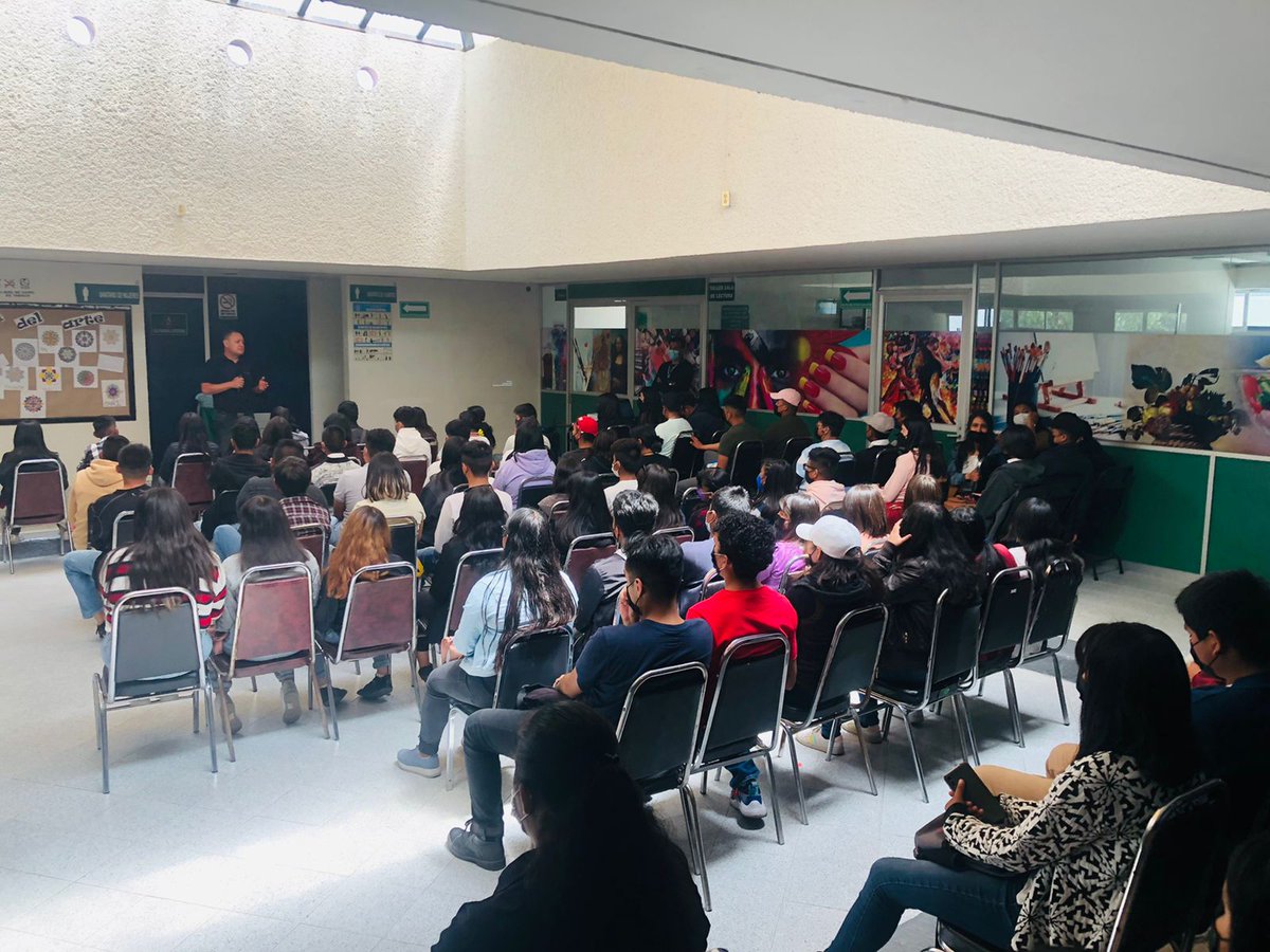 cecyte_del's tweet photo. Alumnas y alumnos de Segundo Semestre de todos los Componentes de Formación Profesional asisten al Centro de Seguridad Social IMSS “ Lic. Ignacio García Téllez” a la Plática Informativa para integrarse como Guías Educativos y liberar con éxito su Servicio Social. https://t.co/4gRQahPR2S
