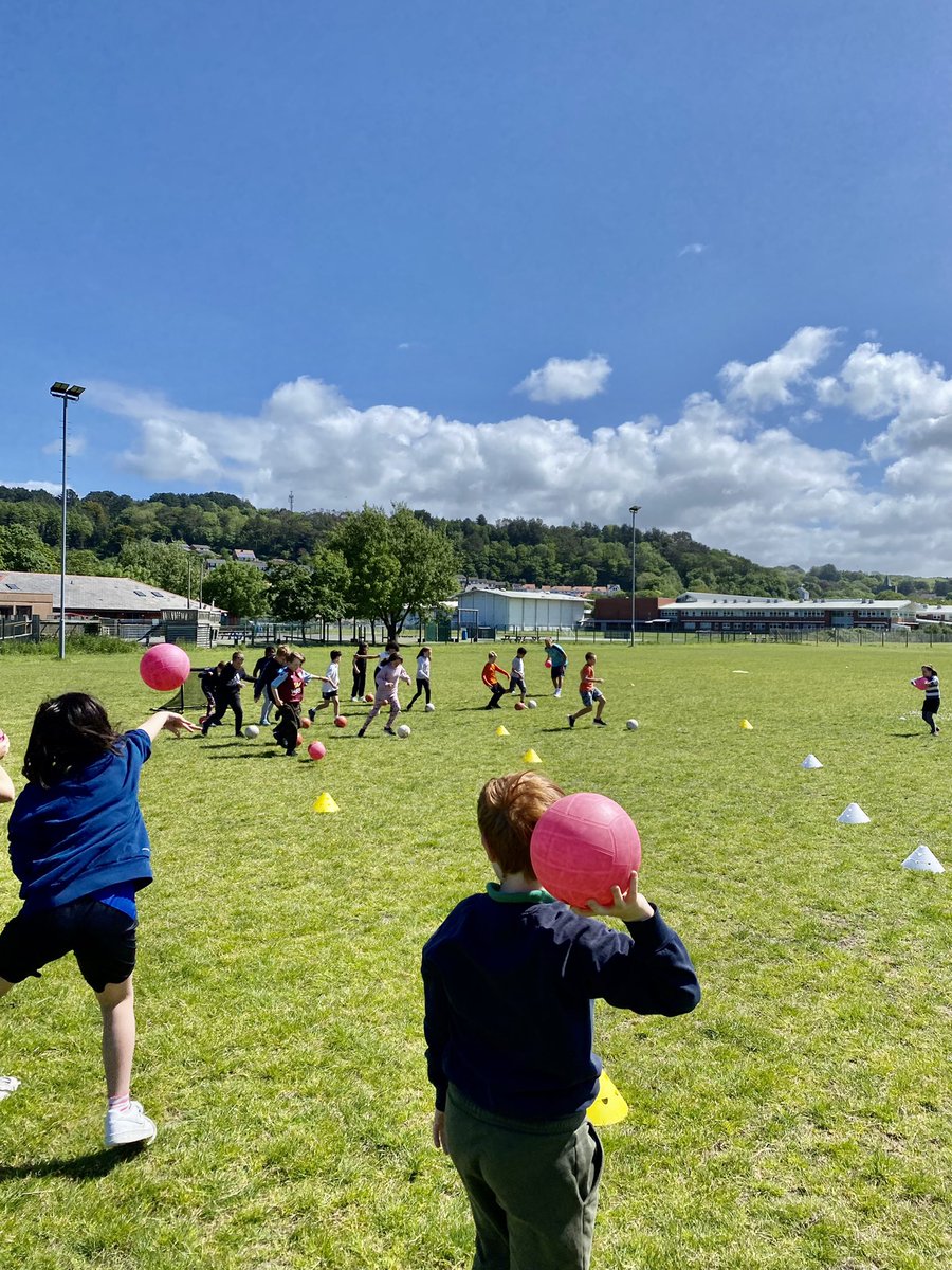BmoCoaching's tweet photo. COMMUNITY FOOTBALL β½οΈ π
We delivered free school football sessions in association with @AberystwythTown to Bl.5 at @Plascrug yesterday! We had a fantastic morning, Diolch plant! π 60 children having fun in the sun! βοΈ
#schoolfootball #community #aberystwyth #bmocoaching https://t.co/t0utnvBp4U