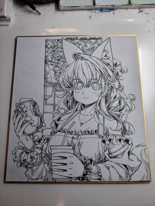 今日は眠れなかったからでなく、起きてそのまま目が冴えたので、一枚清書。
#狐娘 #線画 #色紙 