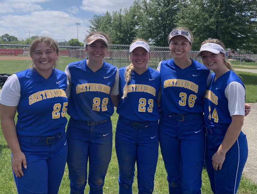 Team 44….your Seniors. 299 days till first pitch. #workstartsnow #usethepaintofuelyou