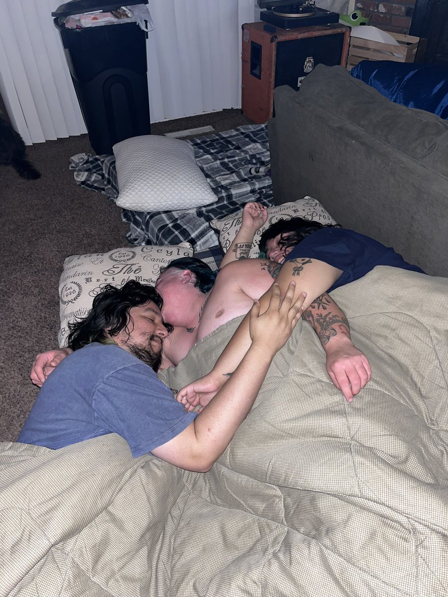 tiff ꩜⋆.°⭑ tweet media