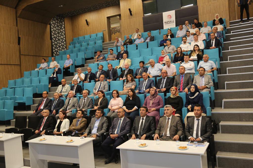 1️⃣Sayın Valimiz Ali ÇELİK ve Genel Müdürümüz Sayın Şefik AYGÖL'ün katılımlarıyla Kütahya İl Nüfus ve Vatandaşlık  Müdürlüğü ile İlçe Nüfus Müdürlüklerimiz personeline, Kurumsal Dijital Dönüşüm ve iletişim konulu eğitim verilmiştir.@alicelik_64 <a href="/sefikaygol/">Şefik AYGÖL</a> #HayatınızınHerAnında