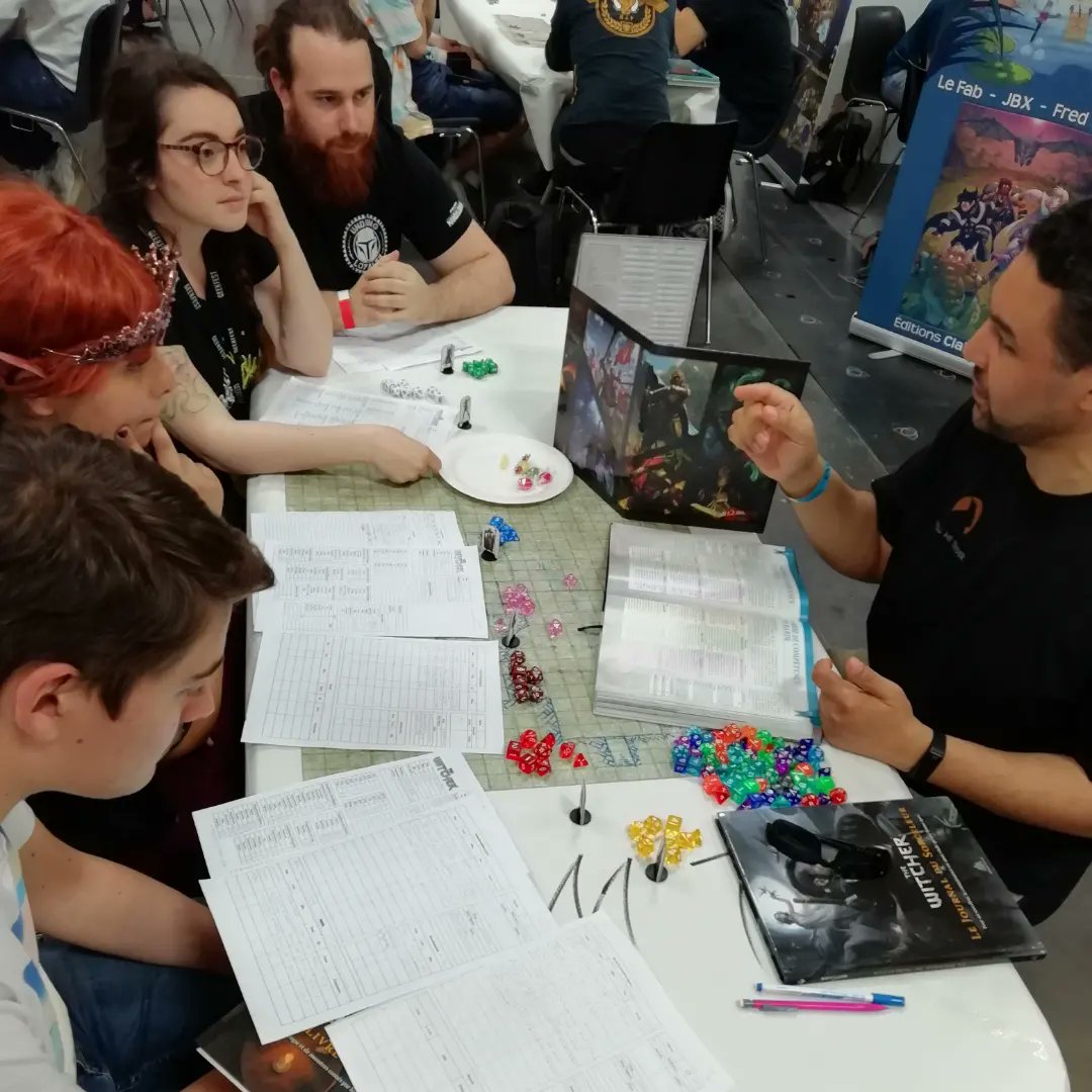 TrollMeTender's tweet photo. Fin du deuxième jour du Bordeaux Geek Festival ! Merci à tous pour avoir participés aux parties et au loup-garou. https://t.co/lL6BhcttoI