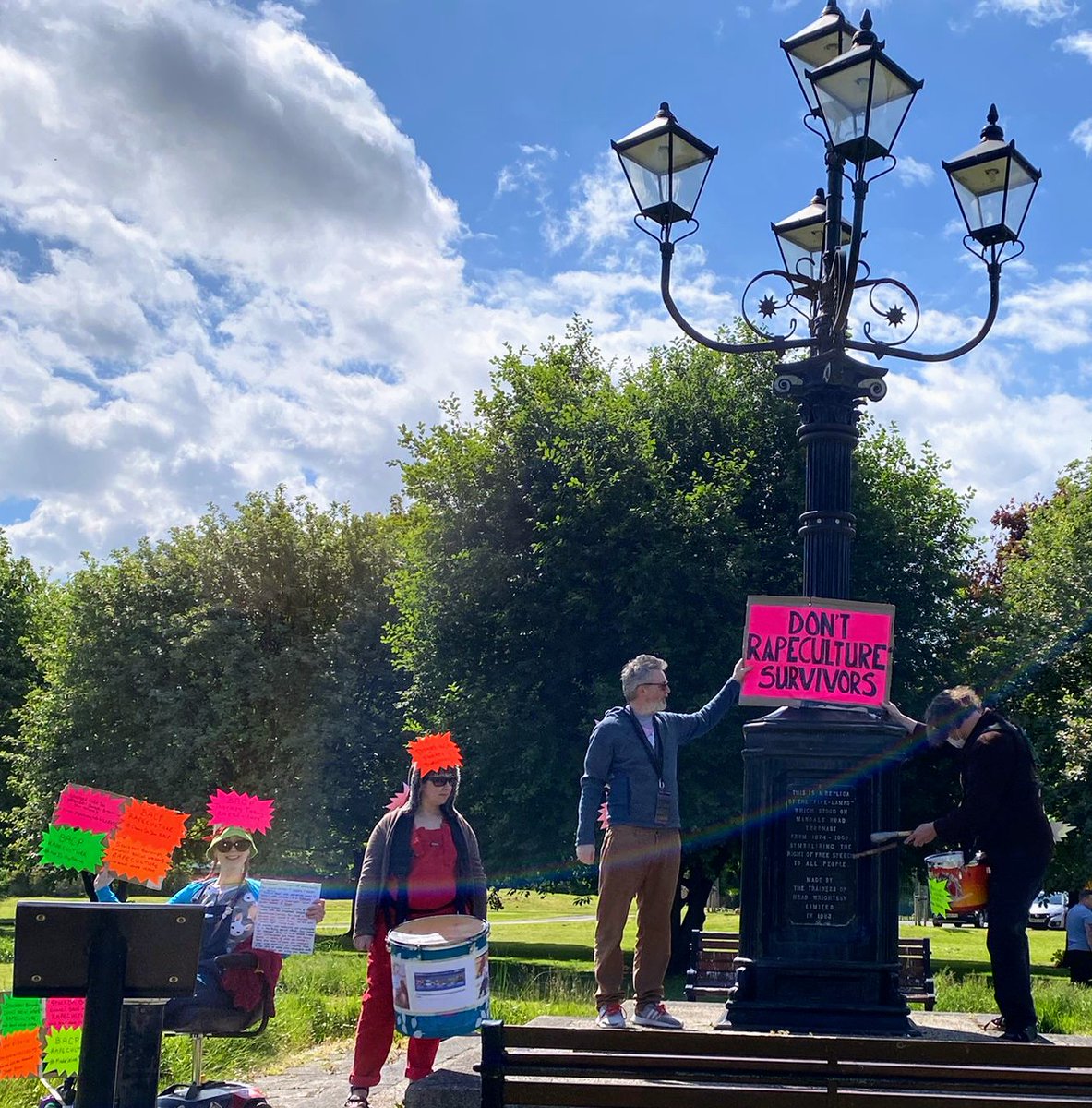 strumminsimon's tweet photo. @thornaby_news @BBCTees @AutonomyCounsel @BACP
@stocktoncouncil
#projectsnowball Protesting today in #Thornaby against #Rapeculture
#SHAMEONYOUBACP #BACPstigma #BACPdisgustReflex #TellTheTruthBACP #SocialServicesFailSurvivors
#Survivors4Prevention https://t.co/lK5QdfPtao