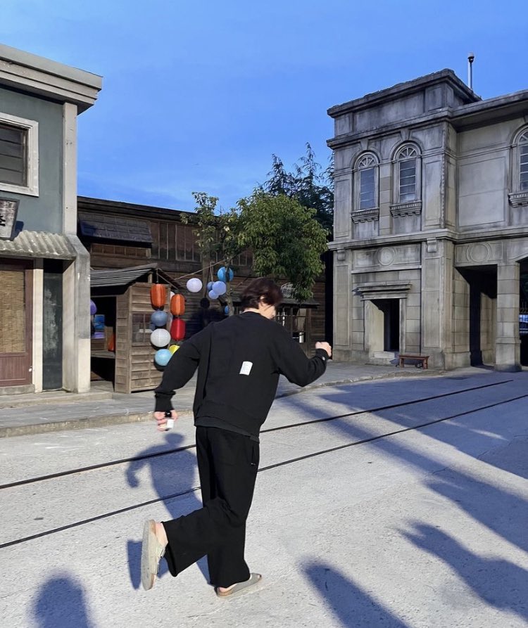 lee dongwook running away from the homosexual allegations