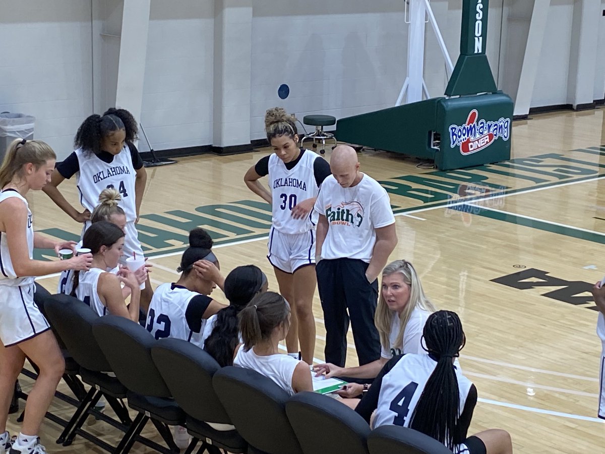 Tronchaser1972's tweet photo. Coach Kirkpatrick from Stillwater and Coach Holbrook from Jones lead the Oklahoma squad against Team Texas in the Faith7 all star game. Oklahoma leads Texas 41-35 at half. #okpreps #faith7 ⁦@jonesgbb⁩ https://t.co/pnze7dcxvF