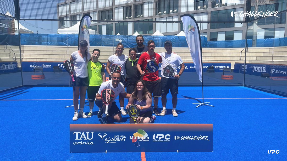 WPTOpen500's tweet photo. 😍Neus, Ricardo, Alejandro y Víctor se han adueñado de nuestro 🧡 junto a su monitor Albert #ASNIMO.

Se lo han puesto muy difícil a los monitores de la @rnadalacademy: María, Cristian, Rafa, y Patricia Martínez jugadora @WorldPadelTour.

¡Sois lo más!
🔛 #WPTMallorcaChallenger https://t.co/52XIcUbfVZ