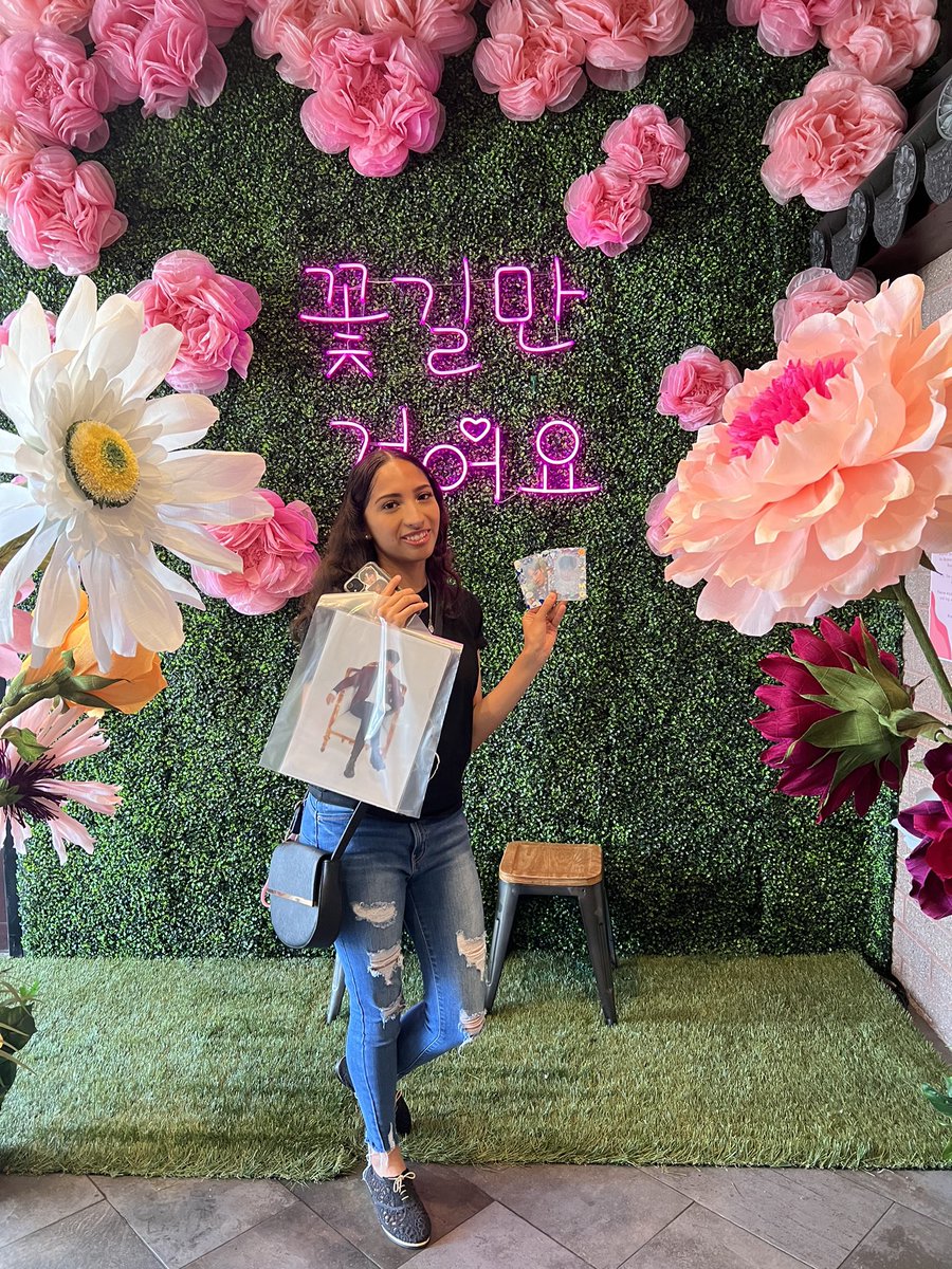 thebabygolden's tweet photo. ur fav gyuldaengie at seventeen’s 7th anniversary cupsleeve 🥺💖🫂 https://t.co/qJIPqgUhhH