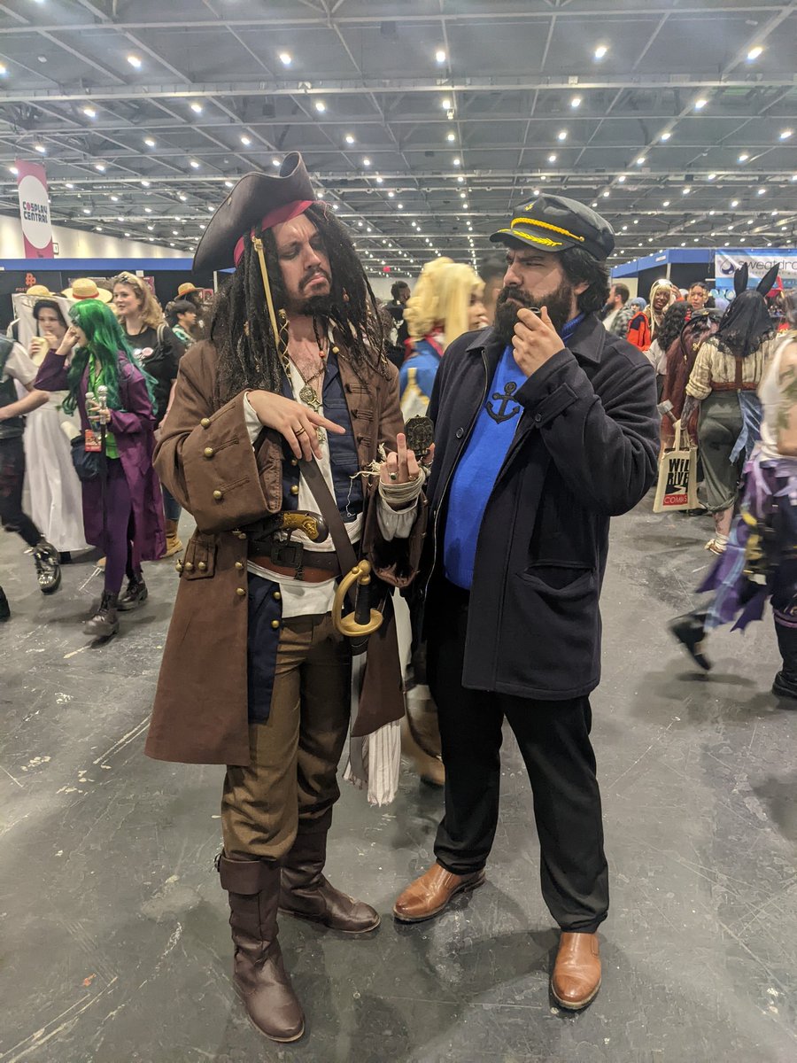 PK7x2's tweet photo. Captain's oh captain's
#Captainhaddock #captianjack #MCMComicCon https://t.co/48ZjxR51u0