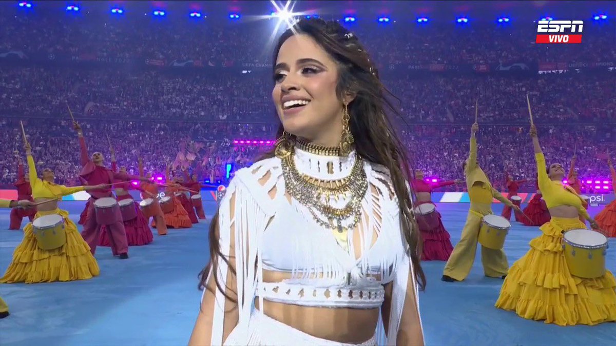 CamilaCabelloBR's tweet photo. CAMILA CABELLO ENTREGOU TUDO NESSA APRESENTAÇÃO, QUE ORGULHO! https://t.co/UKiwBjcmEq
