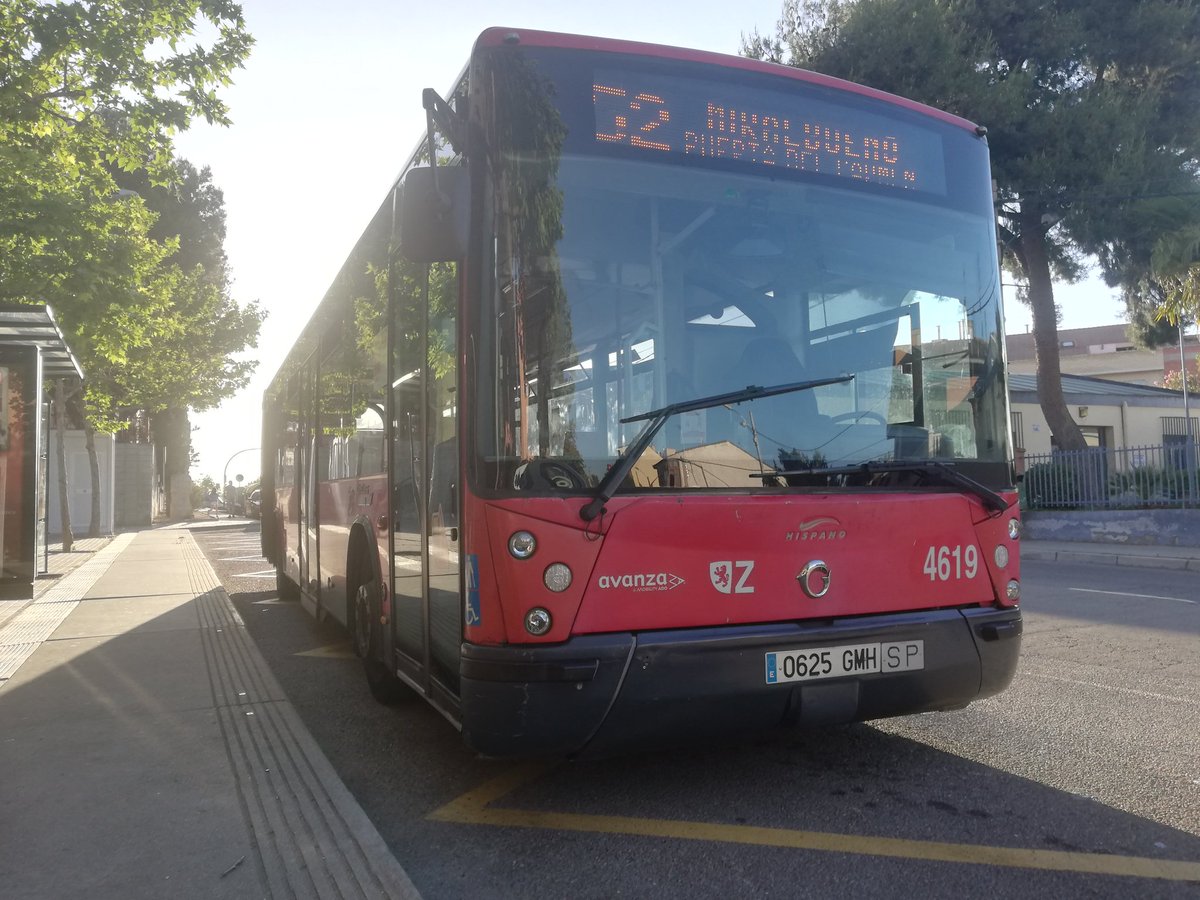 UrbanosBuses's tweet photo. En la imagen vemos a un Irisbus Cityclass con Carroceria Hispano Habit perteneciente a @buszaragoza haciendo un descanso de 5 minutos en Miralbueno para posteriormente realizar la línea 52 (Puerta del Carmen-Miralbueno) https://t.co/cdXrqbY4gm