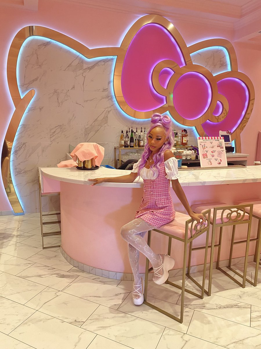 virtualxdoll's tweet image. I’m such a girl, I’m such a girly-girl🎀