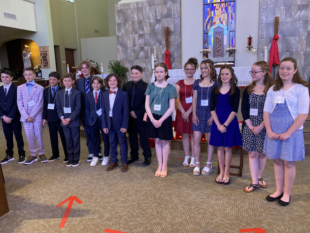 “This is my beloved … in whom I am well pleased.” Matt. 7:17 🕊✝️
So incredibly proud of our Hoya confirmandi today. Congratulations to you all! @holyrosaryhoyas <a href="/WellingtonCath/">Wellington Catholic DSB</a>