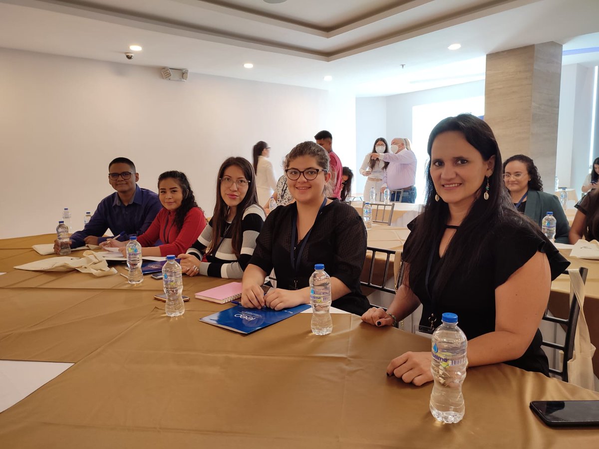 CIMA_ugfca's tweet photo. #LibLAB2022 Manta!!
Estudiantes de 7mo y 8vo semestre
Carrera de comercio exterior 
@UdeGuayaquil @fcaugedu 
Participan en la 4ta edición 
para Jóvenes Líderes.
@ieepecuador @BastiatGye 
@FnfAndinos @AtlasNetwork https://t.co/Xbw84hIwgw