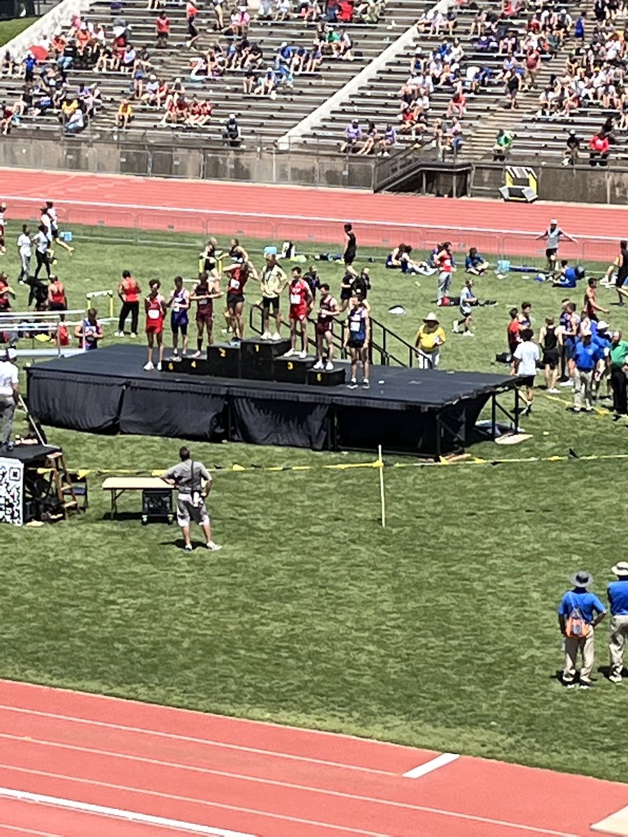 Eli Gilmore finishes 3rd in the state in the 1600!