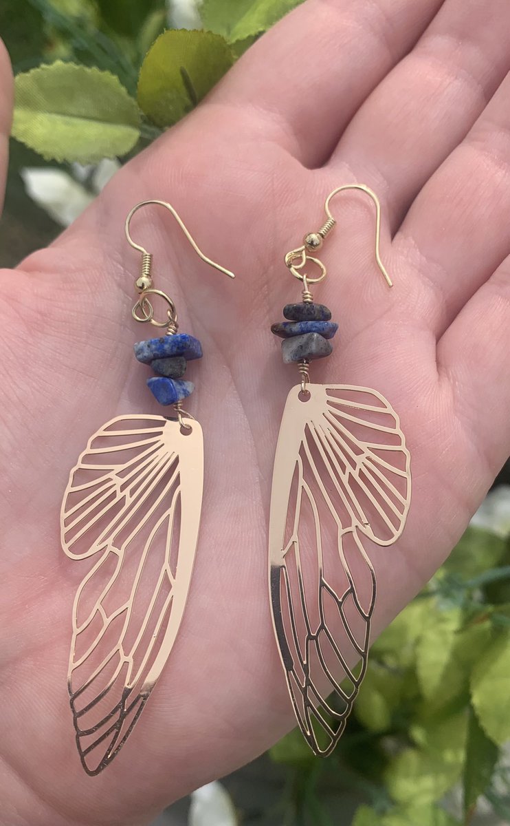 casswraps's tweet photo. loving all these cute insect earrings🥹🦋 https://t.co/KHvqTg1N9S https://t.co/n3ICAhXSJx