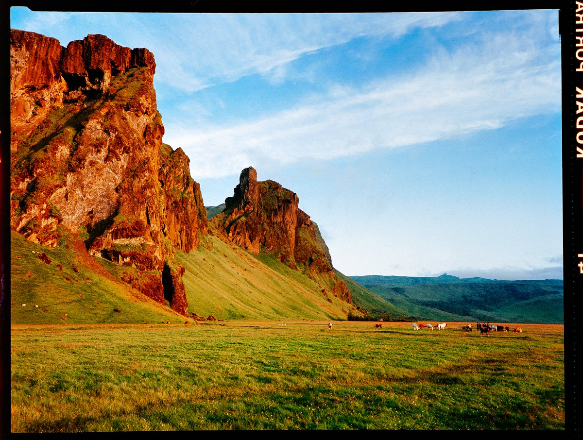 eamonsphotoss's tweet photo. iceland on 120 film https://t.co/7wyRnA5Fyf