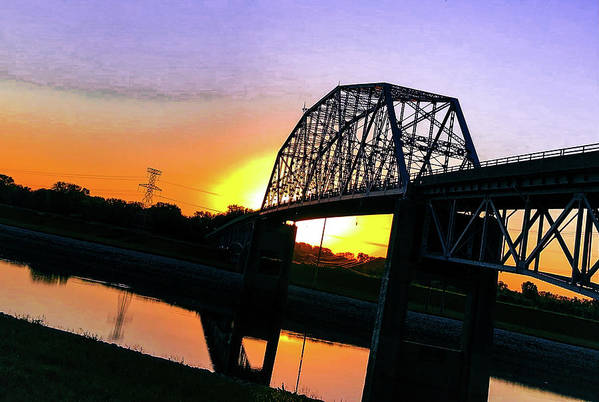 denisew428's tweet photo. #ChainofRocksBridge #StLouisMissouri #sunset available at: 
https://t.co/A1fiW15oJY 

#BuyIntoArt #FindArtThisSummer #sunsetphotography https://t.co/Vx7XIb2t9z