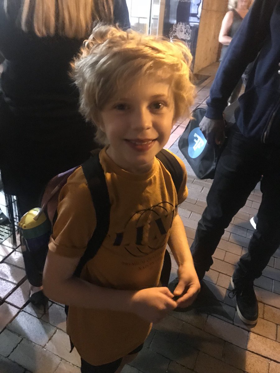 MurrayGibbins's tweet photo. @beyondcurtain12 My son when he was in matilda but I am biased 🤣😉 https://t.co/WdNksFk6Uq
