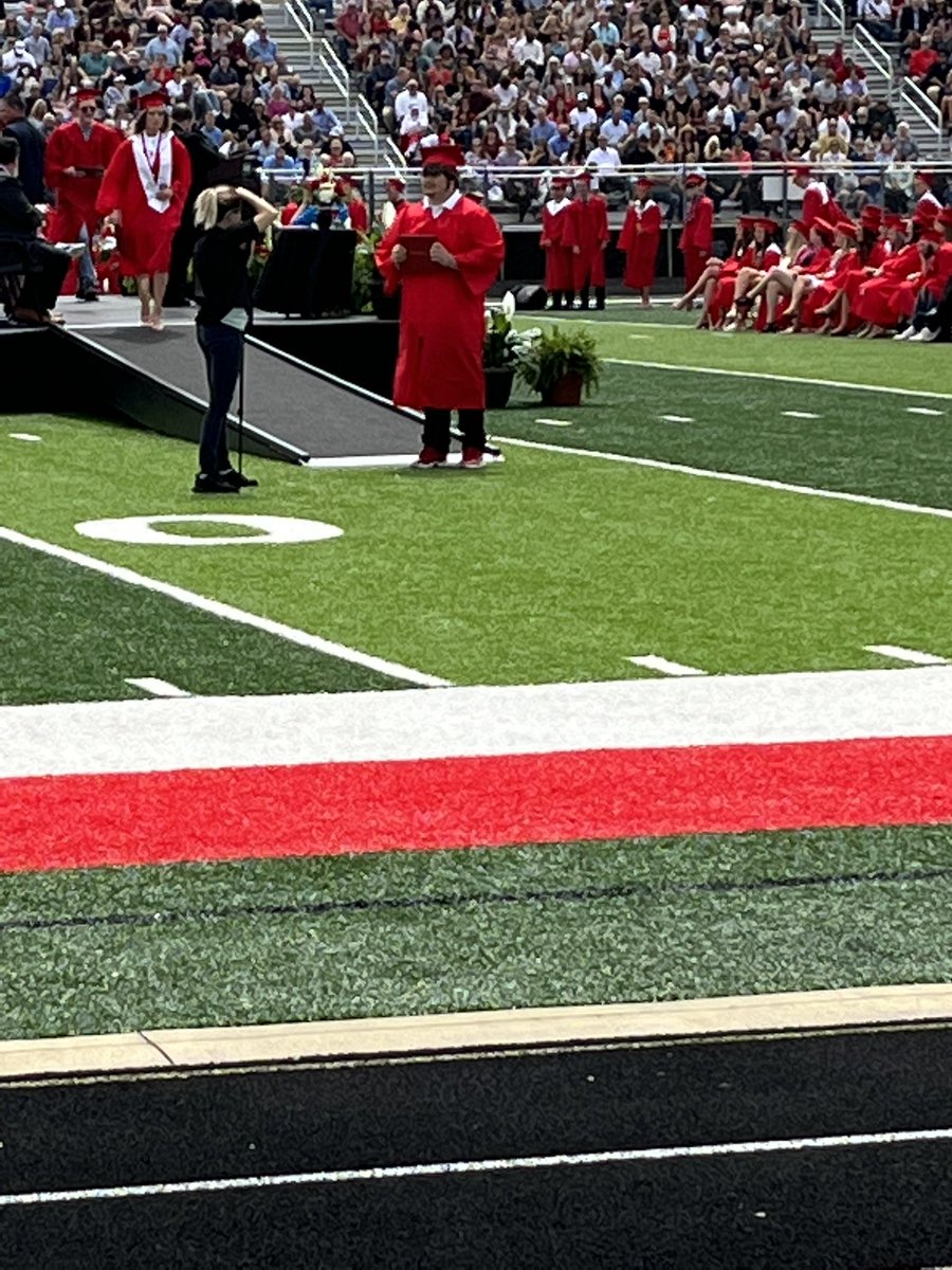 Can’t believe I have a high school graduate 👨‍🎓 So proud of my little big man❤️ #mamasboy #firstborn #Classof2022