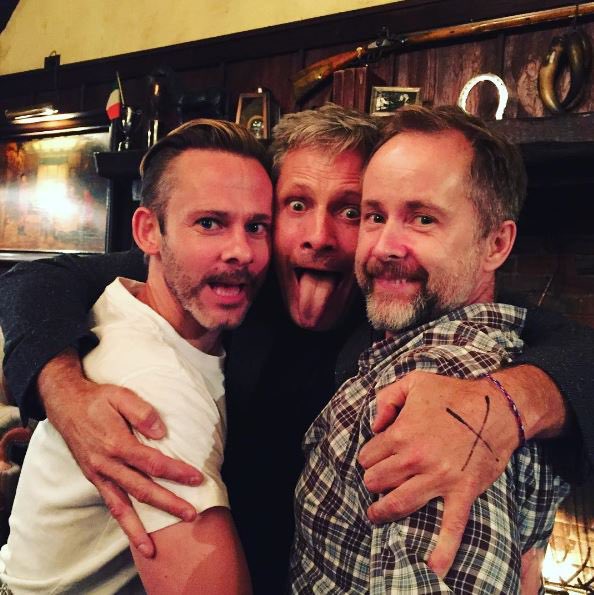 ToIkienverse's tweet photo. El rey de Gondor con dos Hobbits. 🥹❤️ https://t.co/K9owMwCbHb