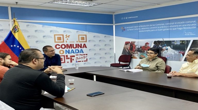 Diseñan programa para garantizar Plan Siembra y Cría Comunal 2022
bit.ly/3lP1CNz  #AméricaSomos