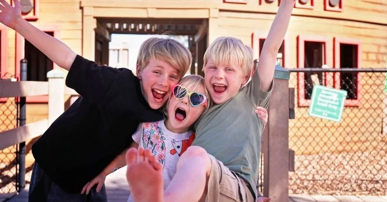 SummitCty_CASA's tweet photo. Looking for free, kid-friendly activities to do around Northeast Ohio? Check out this site: https://t.co/DPUreV1gxv #Children #ChildActivities #NortheastOhio #Ohio #SummitCounty https://t.co/eXupDnFoTx