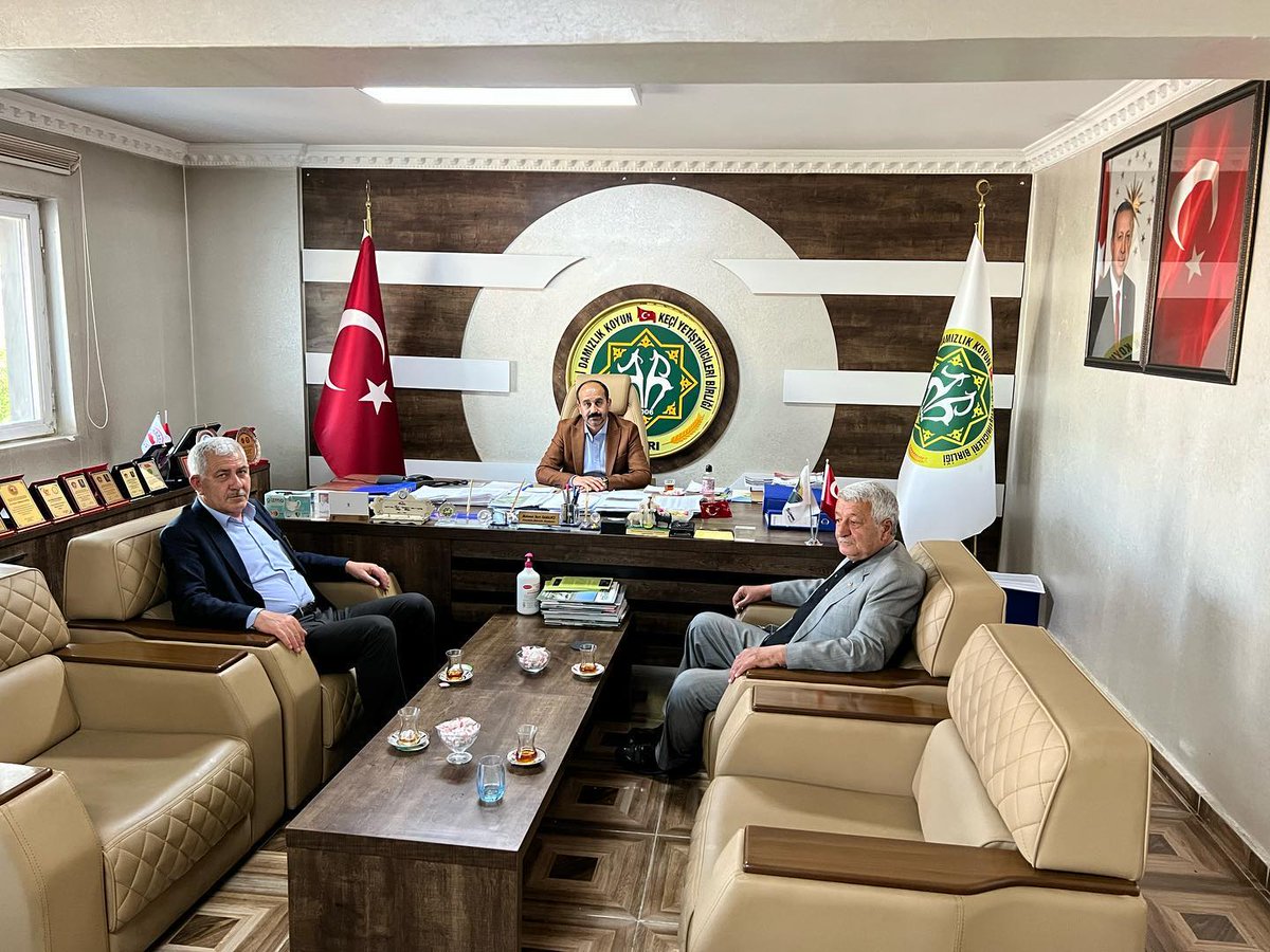 abdullahyigit19's tweet photo. https://t.co/BAlE6A57FV @nihatcelikvan @RHisarciklioglu @MehmetMnsamanci @mehmeterat04 @ekremcelebi4 @SavciSayan @haliloz04 

BAŞKAN ERAT VE BAŞKAN YILDIRIM `DAN BAŞKAN SAMANCI` YA HAYIRLI OLSUN ZİYARETİ

#Mehmetnurisamancı #Ağrı #Tüdkiyeb #MehmetErat #Ağrıticaretvesanayiodası https://t.co/bsoWRP25b9