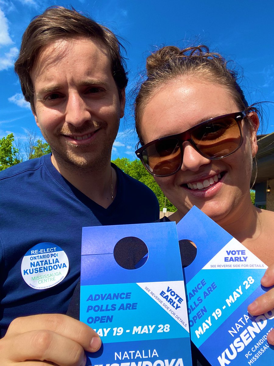 Made our way down the block to get 'er done for <a href="/NatKusendova/">Natalia Kusendova-Bashta</a> in #Mississauga Centre! #onpoli #OntarioVotes #OntarioElection2022 #GetItDone
